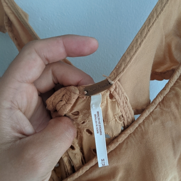Free people eyelet tank top with ruffles M - Picture 5 of 8